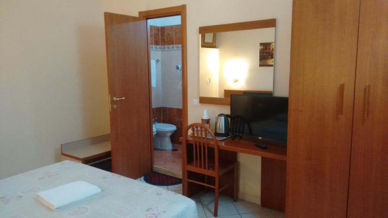 A Casa Di Mei Рим Экстерьер фото