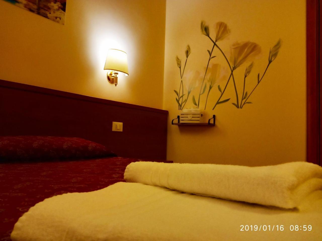 A Casa Di Mei Рим Экстерьер фото